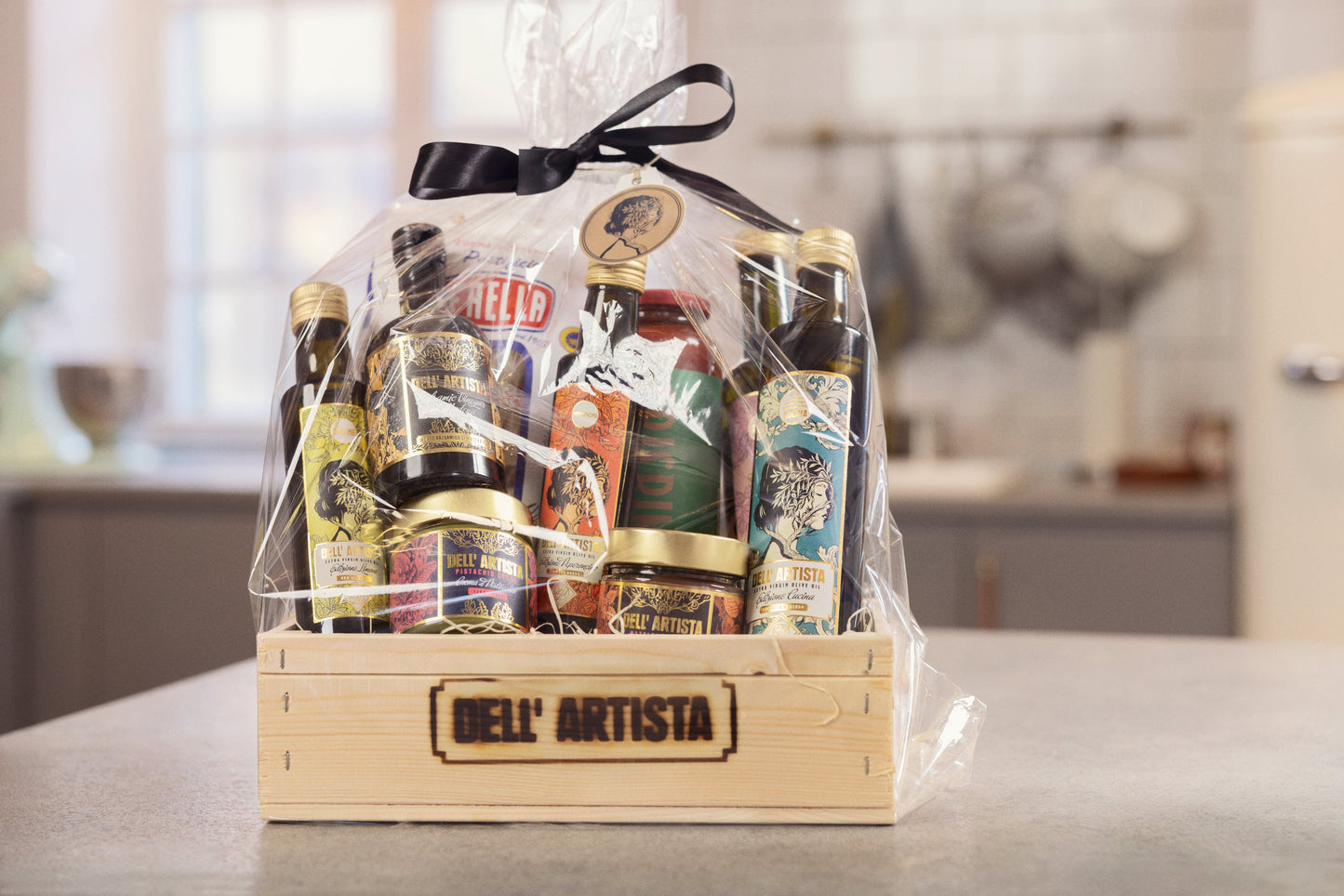 Presentkorg med italienska delikatesser